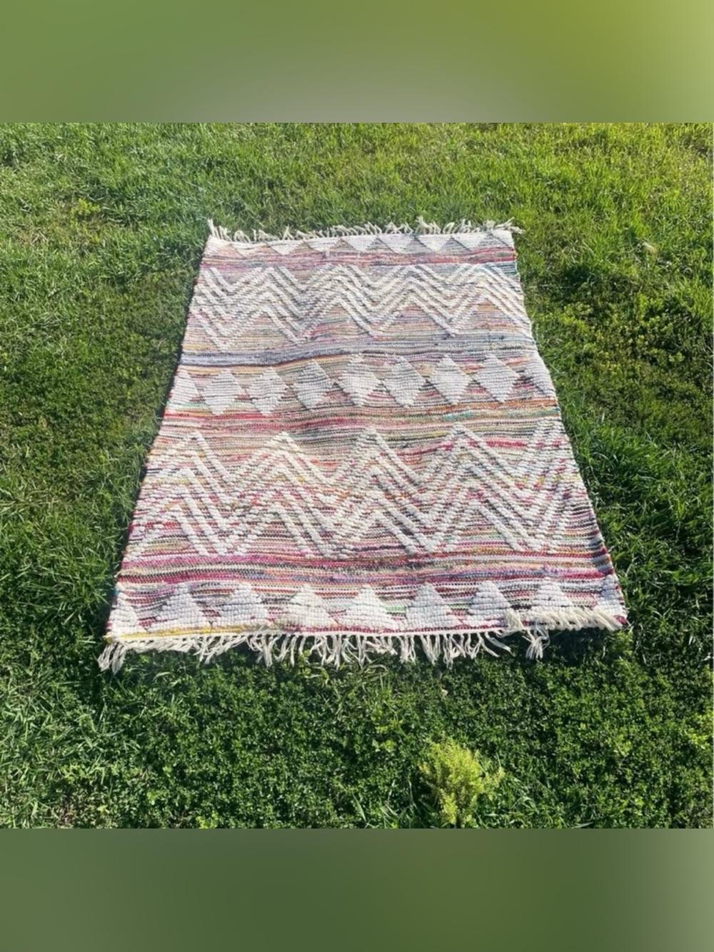 Vintage Colourful Geometric Pattern Rug (6’ x 4’)